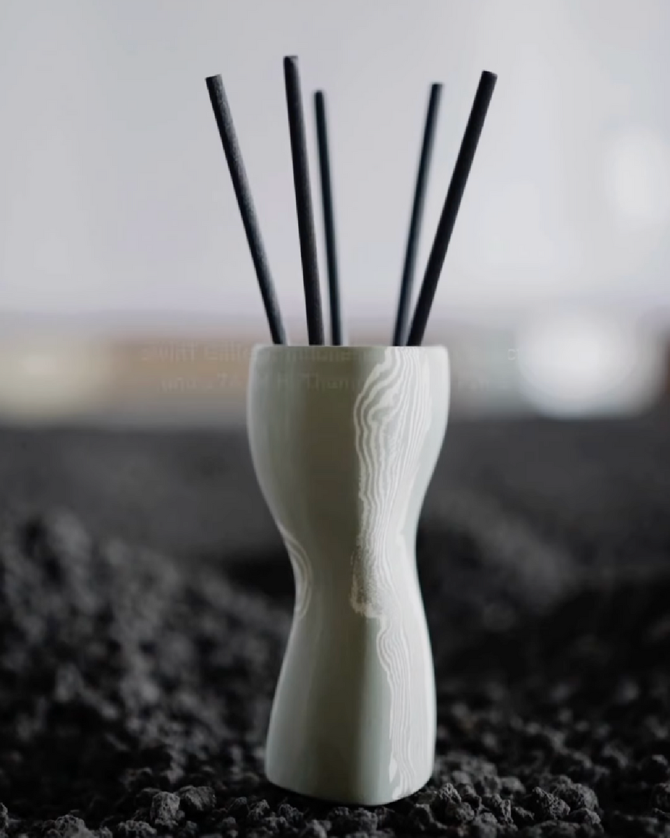 Oaken Lab Reed Oaken Lab Collaborates with Alvin T: A Fusion of Scent and Design